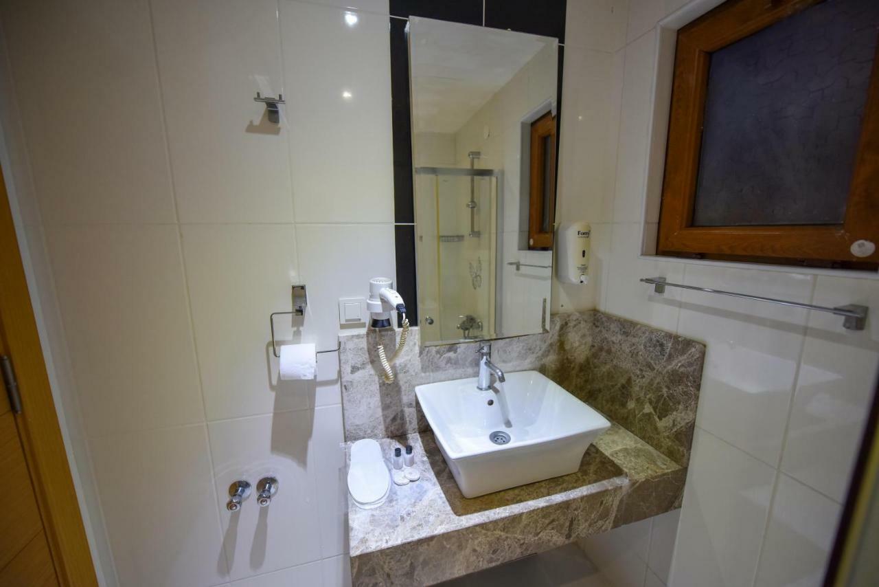 Lidya City Hotel Fethiye Buitenkant foto